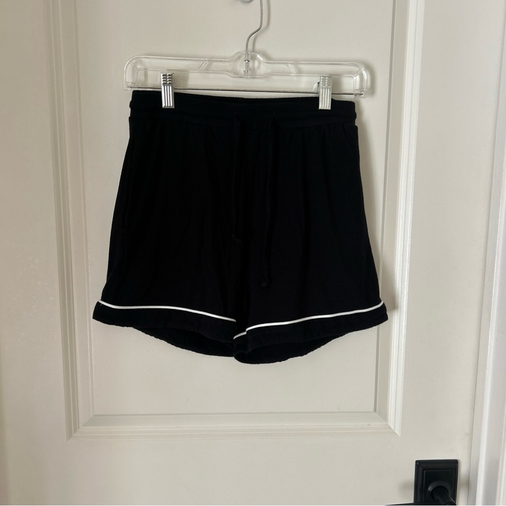 Quince Women’s XS Black Drawstring White Trimmed Bamboo Jersey Sleep Shorts